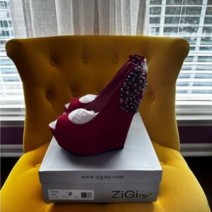 ZiGiny Red Studded Peep Toe Wedges